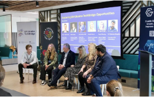 Traversally leadership during UK-Ukraine delegation discussion